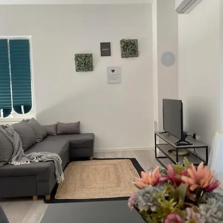 Forest Hill * بولا