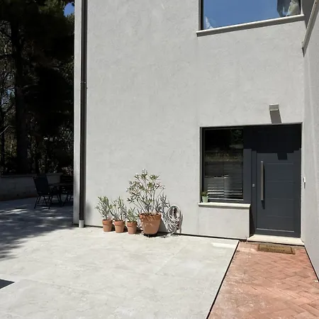 Forest Hill * プーラ