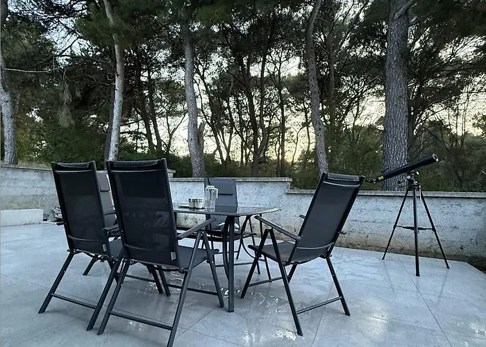 Forest Hill Apartman *