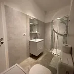 Forest Hill Apartment
